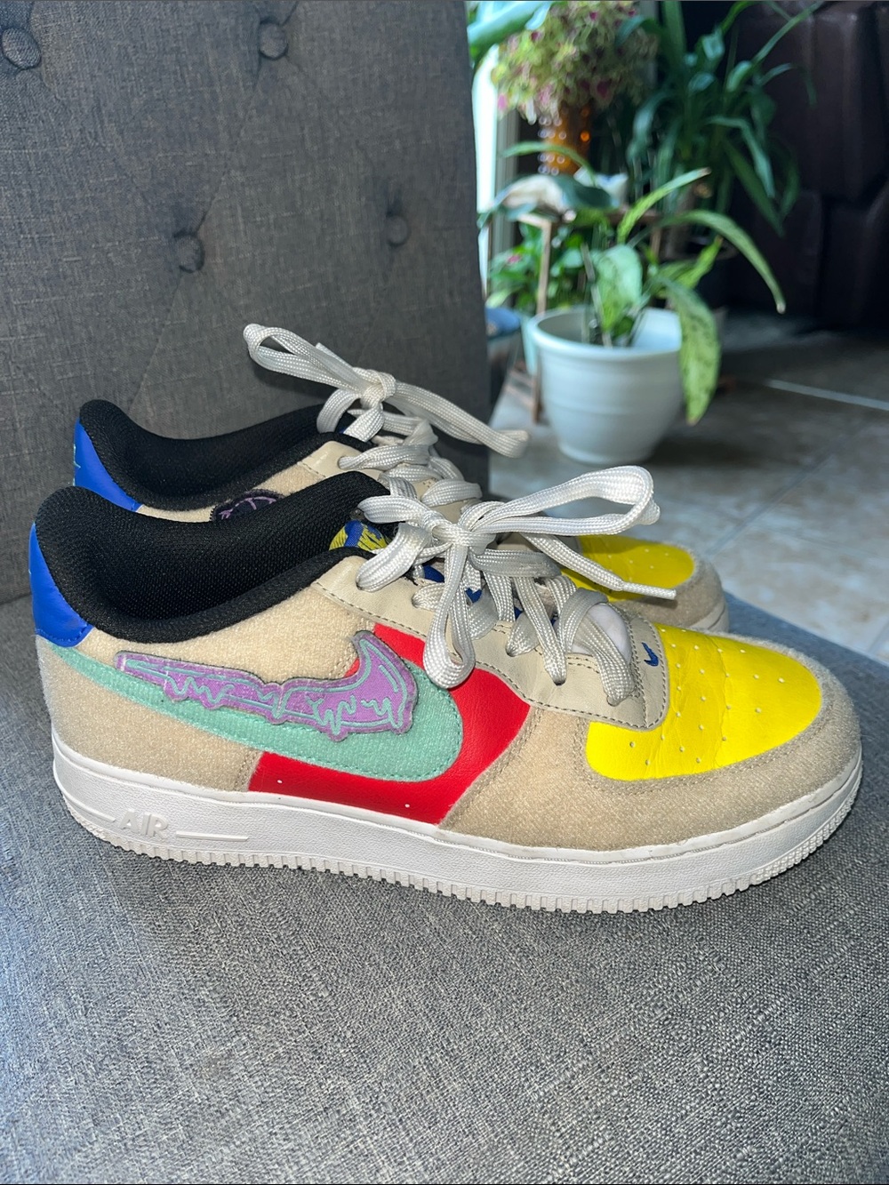 Nike Kids Multicolor Low-Top Sneakers — Yellow, Red, Teal, Blue